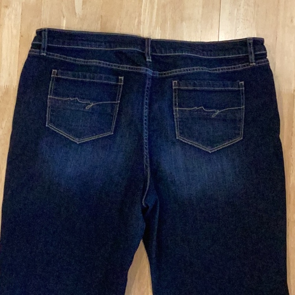 Soho NY Bermuda dark wash denim shorts, Size 16, like new.